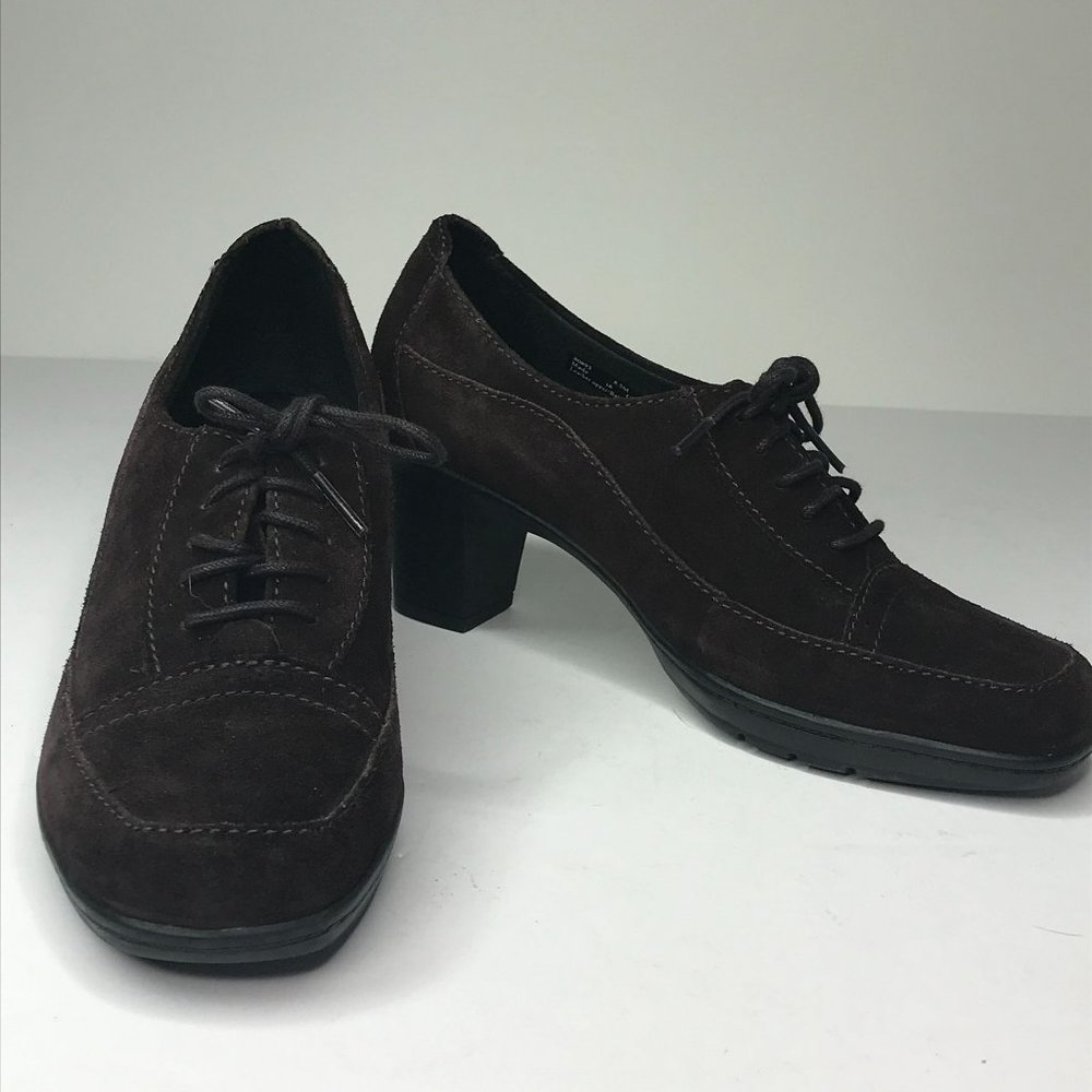 Clarks Lace Up Brown Suede Heels Size 8.5 M